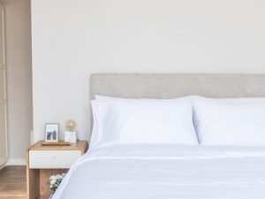 锦纶和涤纶泳衣怎么比较：成分、结构与用途一起看